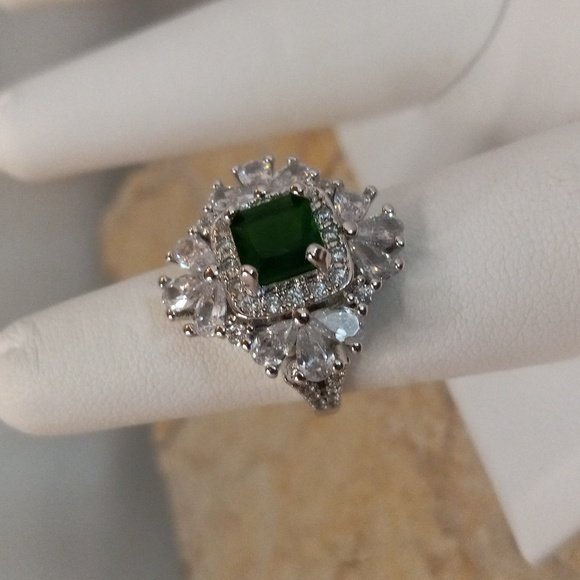 Emerald and Diamond CZ Cluster Statement Ring 925 - Picture 3 of 8